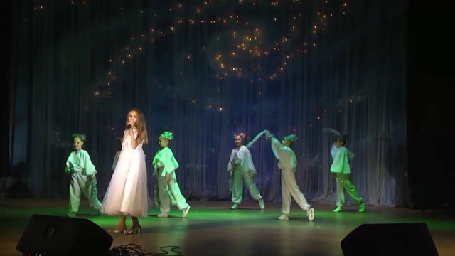 Новогоднее поздравление на сцене творческого центра Академии Матусовского "Кп7" от воспитанников ДА смотреть онлайн