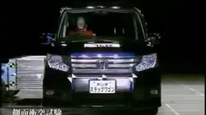 Crash Test 2010 - 20** Honda Step Wagon JNCAP (With Side Airbags)