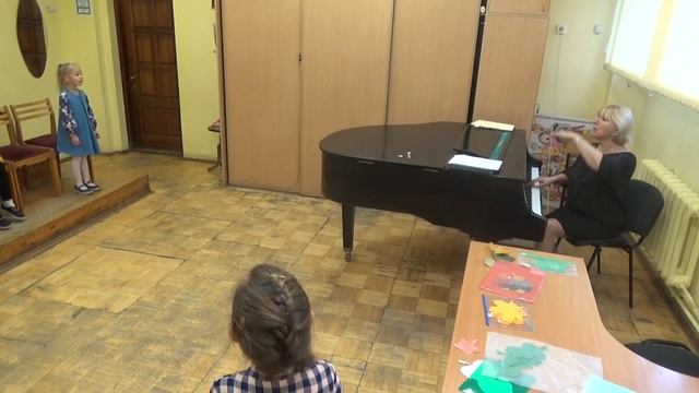 Урок музыки с учащимися подготовительного отделения ЕДШИ № 4 