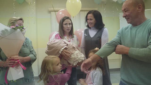 Выписка Мишель из роддома