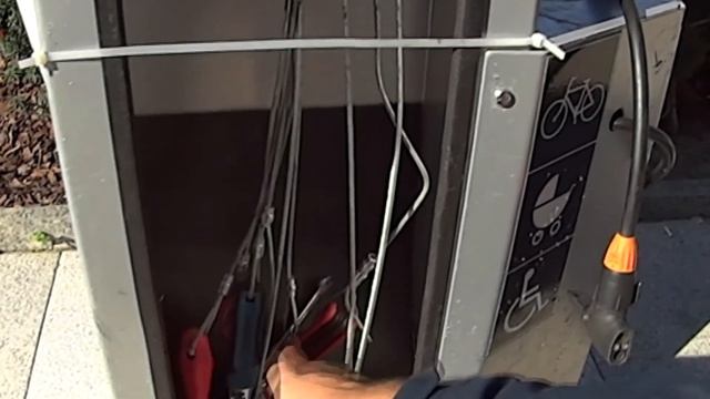 Велопарковка и Ремонт велосипедов смотреть онлайн