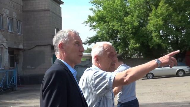 Стаханов. Сергей Жевлаков проверил работу коммунальщиков смотреть онлайн