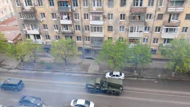 Волгоград. Проезд техники перед парадом 7 мая 2015 смотреть онлайн