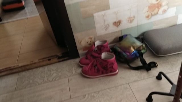 Нашла гусиное перо в подушке?????