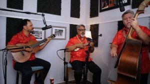 Vintage Ukulele "Kaulana Na Pua" with 1885 Manuel Nunes Ukulele | Pa'ahana