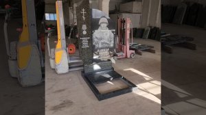 гранитный памятник для военного СВО.mp4