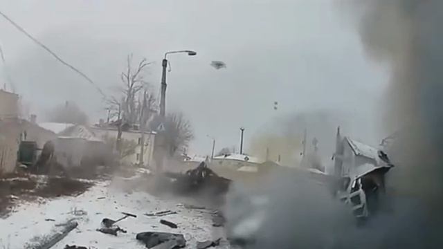 Прилёт ПТУР «Корнет» в машину иностранных наемников в Бахмуте смотреть онлайн