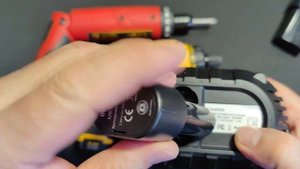 Аккумуляторные отвертки. Работяги и интеллигенты. Milwaukee M4. DeWalt 680. Makita DF012D.