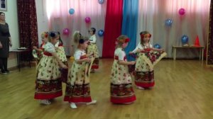 танец "по камушкам"