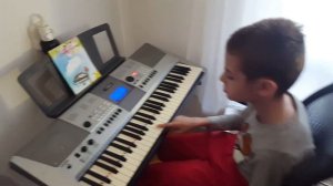 Сектор Газа "Гуляй, мужик"  на синтезаторе.