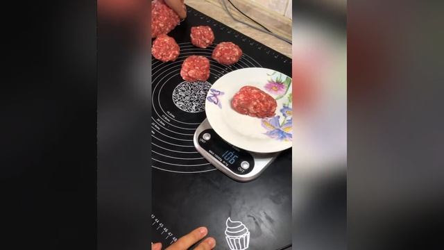 Приготовление натуральной рубленной массы и п/ф из говядины. Группа ОП9-20Р. Бостанжиева Дильбара смотреть онлайн