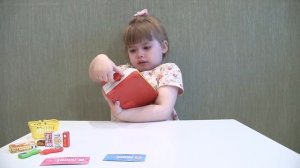 Игрушечный кассовый аппарат подаренный дедушкой и бабушкой. Играем с кассой.