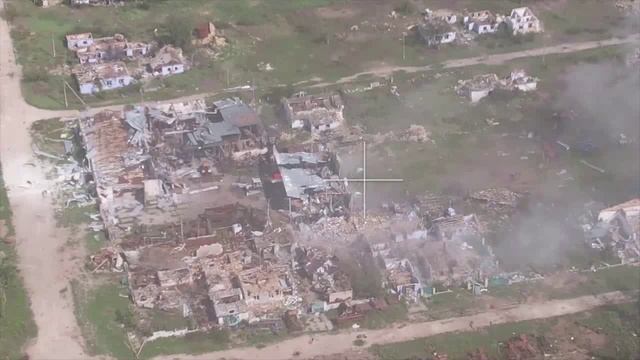 ВДВ РФ штурмует н п Благодатное Николаевской обл.