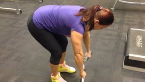 Протяжки в наклоне на задние дельты с гантелями