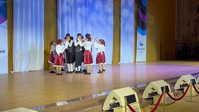 Финская полька. Исп. старш. группа Вокально - танцевального Ансамбля "Музыкальный калейдоскоп".mp4