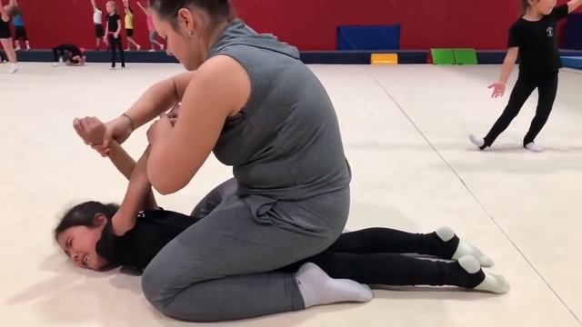 Velislava’s first time crying during sadistic gymnastic stretching смотреть онлайн