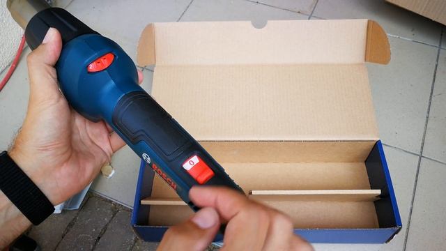 Unpacking / unboxing heat guns Bosch GHG 20-60 06012A6400 3165140889551 смотреть онлайн