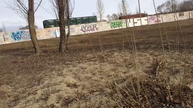 НА ТОВАРНЫХ ПОЕЗДАХ В КРЫМ! ПОЙМАЛА ПОЛИЦИЯ | ЭКШЕН!!! смотреть онлайн