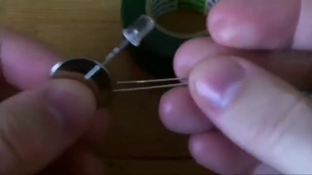 Подключение светодиодов к батарейке смотреть онлайн