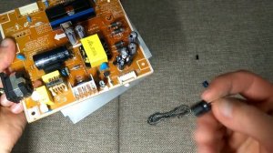 Монитор пищит и не включается (Samsung N940)