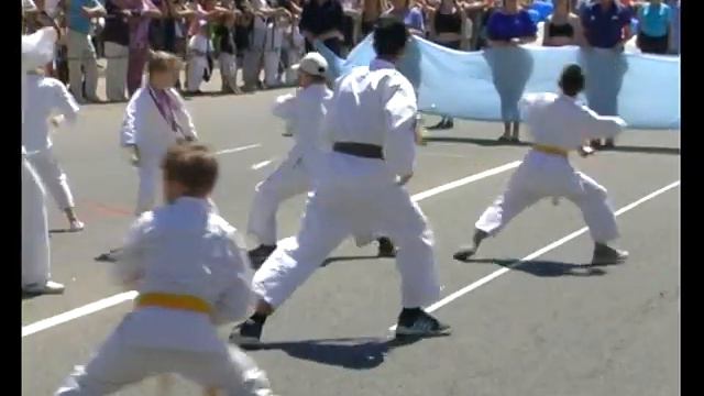 Праздничное шествие "Динской район - территория спорта!" (11.06.2018) (часть 4) смотреть онлайн