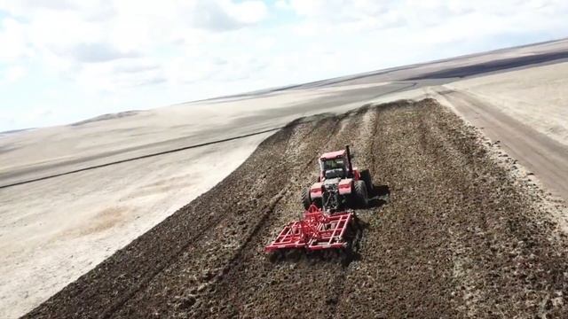 Трактор КИРОВЕЦ К-7 работает в полях Забайкальского края! смотреть онлайн