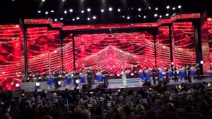 Эльмира Калимуллина и Танцевальный коллектив «Кадетские традиции» - Идет солдат по городу.