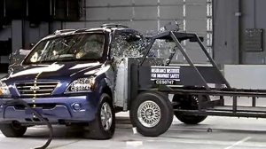 2008 Kia Sorento side IIHS crash test