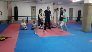 Учимся таймингу. Прямой удар рукой.