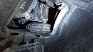 BMW F10/F11 TMS headlight module removal