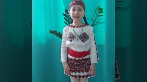 Михайлова М. читает стихотворение "Ылтан мар-ши эс анне?". Старшая группа "Б"