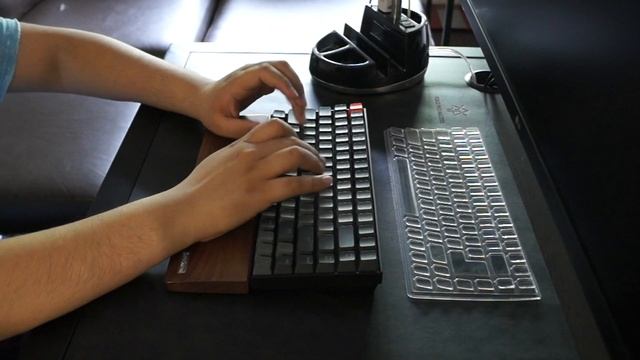Keychron Keyboard (Blue) and Apple touchpad - Unboxing | Xaikoo (#WedQuicks!)