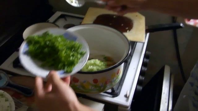 Окрошка на сыворотке Как приготовить (How to cook hodgepodge Okroshka) смотреть онлайн