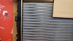 Chrysler Sebring, Dodge Stratus - радиатор охлаждения ДВС 2.0/2.4/2.7 Л.