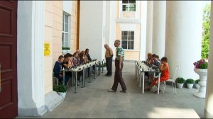Сеанс одновременной игры по шахматам прошёл на свежем воздухе в Бийске (Бийское телевидение)