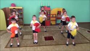 Коллектив группы "Улыбка"- Солнечные зайчики