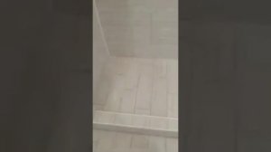Обзор ванной комнаты в коттедже
