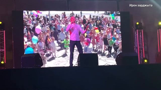 Альберт Лалиев - Ирон | Концертный номер смотреть онлайн