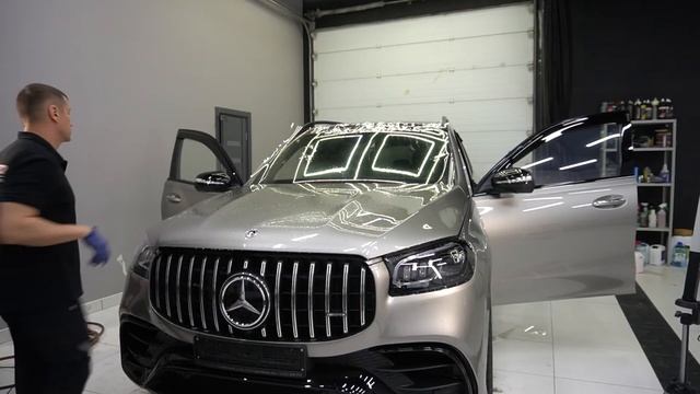 Как наклеить пленку на лобовое стекло Mercedes GLS смотреть онлайн
