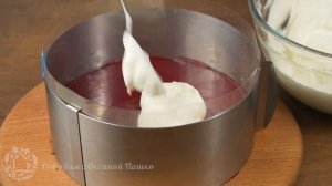 Как приготовить вкусный торт? Бисквитный торт с малиной и сметанным кремом