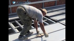 Ручной кровельный инструмент для закрытия двойного стоячего фальца