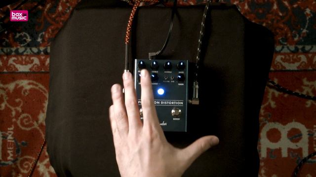 Fender Full Moon Distortion Review | Bax Music смотреть онлайн