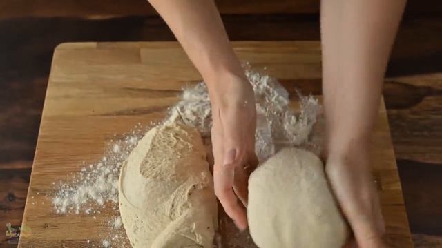 АВСТРИЙСКОЕ БЛЮДО - СТАРЫЙ ЧЕСНОЧНЫЙ СУП В ХЛЕБЕ смотреть онлайн