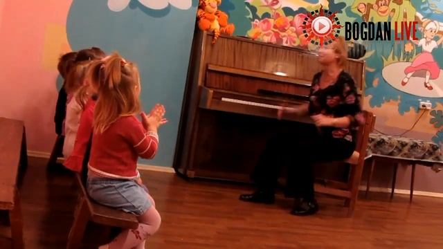 Поем детские песенки, подражаем животным - дети 3-4 лет