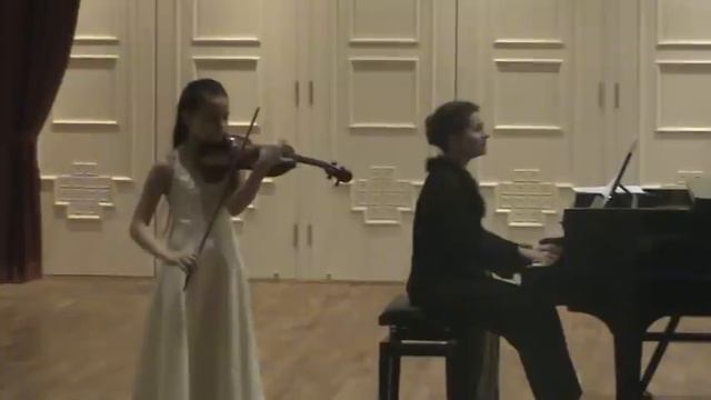 Детский концерт 21.1.2009 Лада  Кравчиня 11 лет