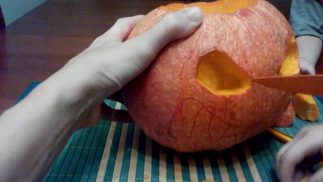 Как вырезать тыкву на Хэллоуин. Happy Halloween day. Pumpkin. how to carve a pumpkin for Halloween смотреть онлайн