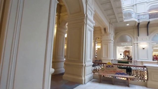 Прогулки по Москве. Идем в галерею Триумф. Часть 3. Красная площадь. Лестницы ГУМа
