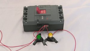 Установка дополнительного контакта ДК-330 400 В на автоматический выключатель ВА-330 А DEKraft