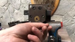 Вскрытие гаражного замка