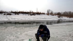 ГОРНАЯ РЫБАЛКА. Мощная рыбалка на последнем льду. Ловля ленка из под льда.